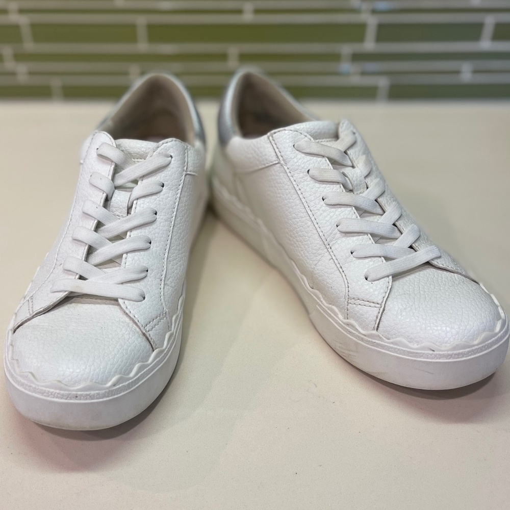 Anne Klein White Low Top Sneakers sz 7